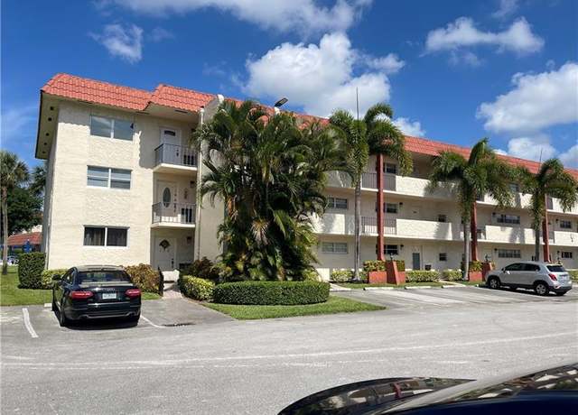 Property at 9410 N Hollybrook Lake Dr #310, Pembroke Pines, FL 33025, 2 beds, 2 baths