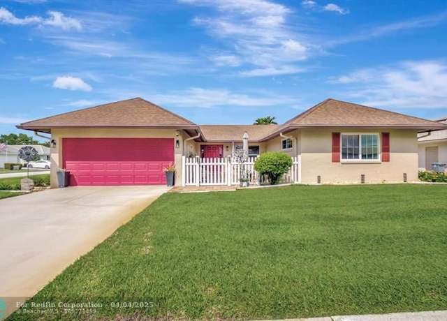 Property at 10260 Greentrail Dr N, Boynton Beach, FL 33436, 3 beds, 2 baths