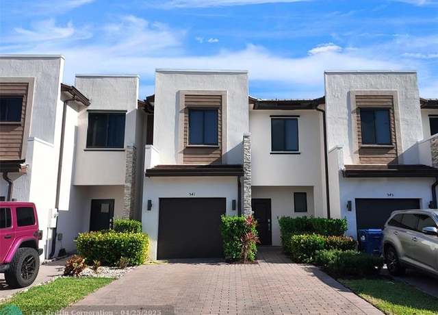 Property at 541 NE 206th Ln, Miami, FL 33179, 3 beds, 2.5 baths