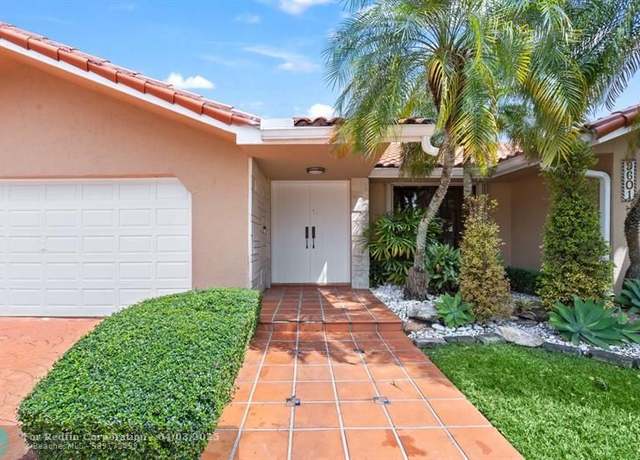 Property at 9601 SW 120th Ave, Kendall, FL 33186, 5 beds, 3 baths
