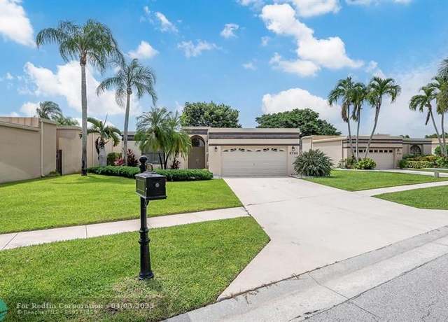 Property at 6780 Palermo Way, FL 33467, 3 beds, 2.5 baths