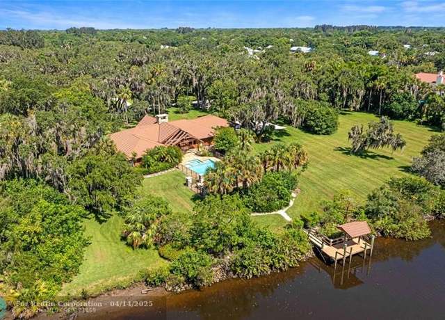 Property at 5103 Palmetto Ave, Fort Pierce, FL 34982, 4 beds, 3 baths