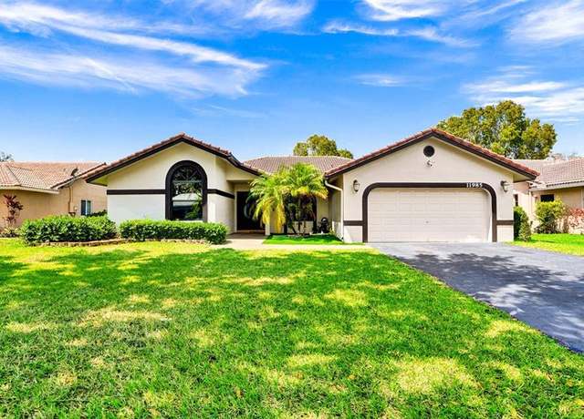 Property at 11985 NW 2nd Mnr, Coral Springs, FL 33071, 4 beds, 2.5 baths