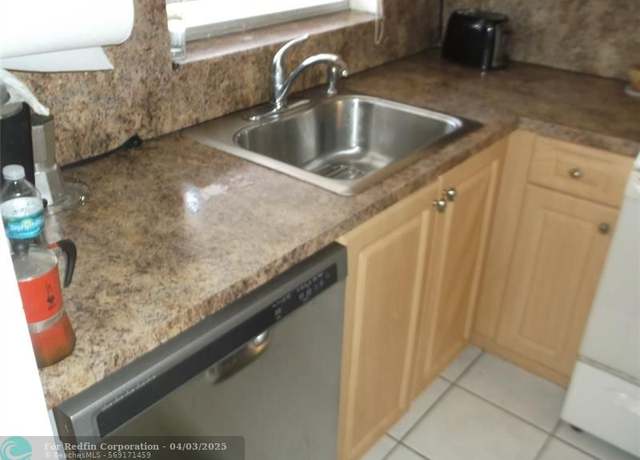 Property at 9460 Sunrise Lakes Blvd #202, Sunrise, FL 33322, 2 beds, 2 baths