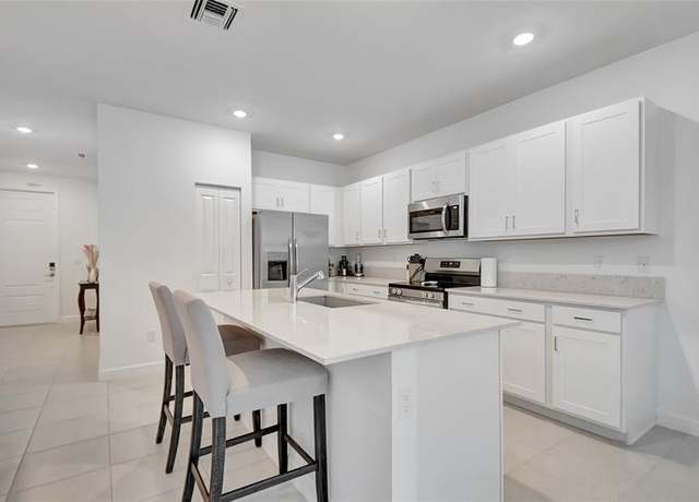 Property at 4519 Hollister Ave #4519, FL 33463, 3 beds, 2.5 baths