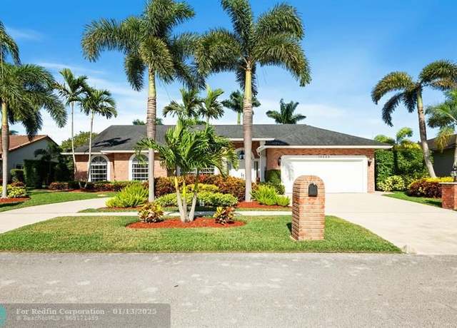 Property at 16633 Golfview Dr, Weston, FL 33326, 4 beds, 3 baths