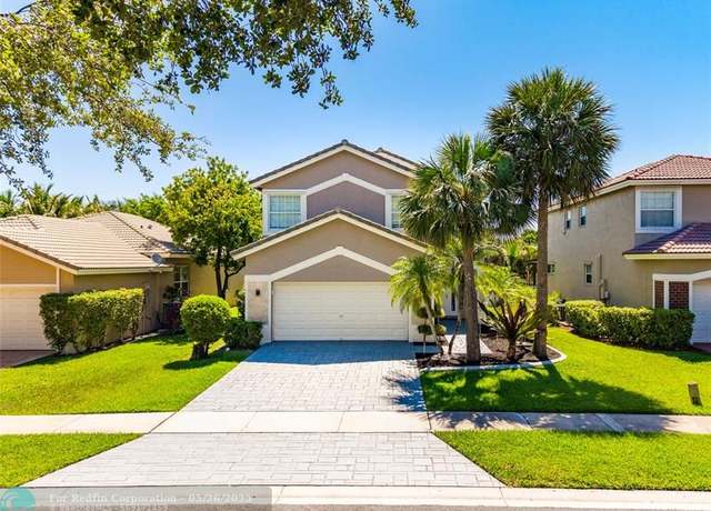 Property at 7600 NW 70th Ave, Parkland, FL 33067, 4 beds, 2.5 baths