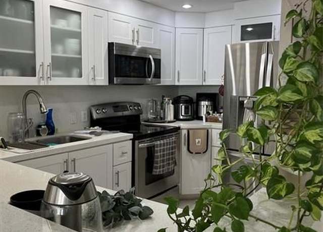 Property at 3675 N Country Club Dr #809, Miami, FL 33180, 2 beds, 2 baths