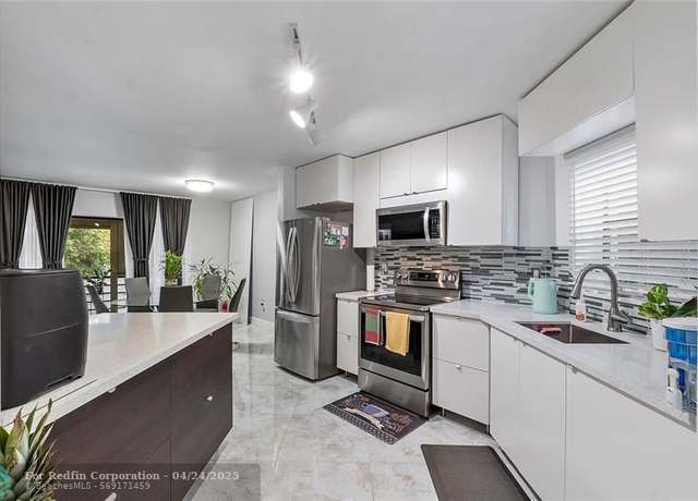 Property at 6855 W Broward Blvd #302, Plantation, FL 33317, 2 beds, 2 baths