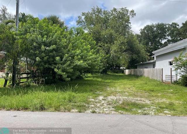 Property at 1545 SW 32nd St, Fort Lauderdale, FL 33315