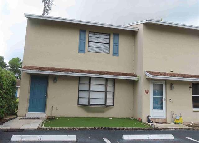 Property at 69 SW Blackburn #11, Stuart, FL 34997, 3 beds, 2.5 baths