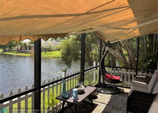 Property at 718 SW 88th Ter, Plantation, FL 33324, 3 beds, 2 baths