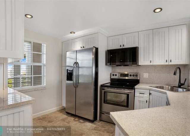 Property at 605 Oaks Dr #905, Pompano Beach, FL 33069, 2 beds, 2 baths