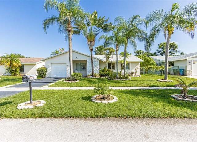 Property at 16841 Royal Poinciana Dr, Weston, FL 33326, 3 beds, 2 baths