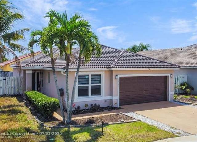 Property at 16420 NW 22nd St, Pembroke Pines, FL 33028, 4 beds, 2 baths