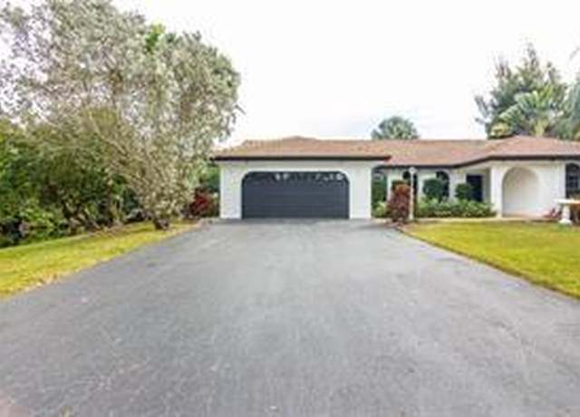 Property at 4490 SW 105th Ave, Davie, FL 33328, 4 beds, 3 baths