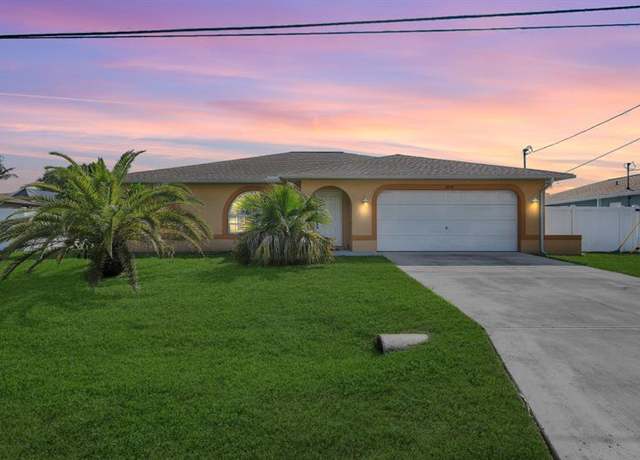 Property at 1438 SE 23rd St, FL 33990, 3 beds, 2 baths