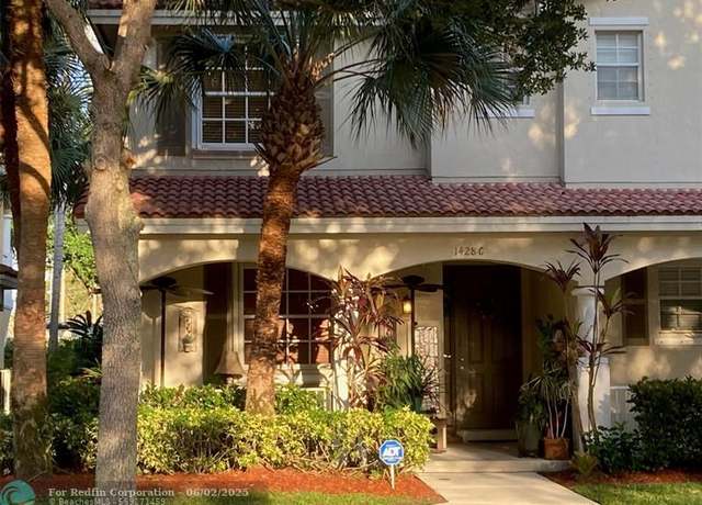 Property at 1428 W Wickham C Cir Unit C, Delray Beach, FL 33445, 3 beds, 2.5 baths