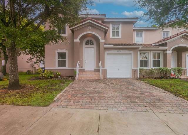 Property at 13770 SW 276th St, Homestead, FL 33032, 4 beds, 2.5 baths