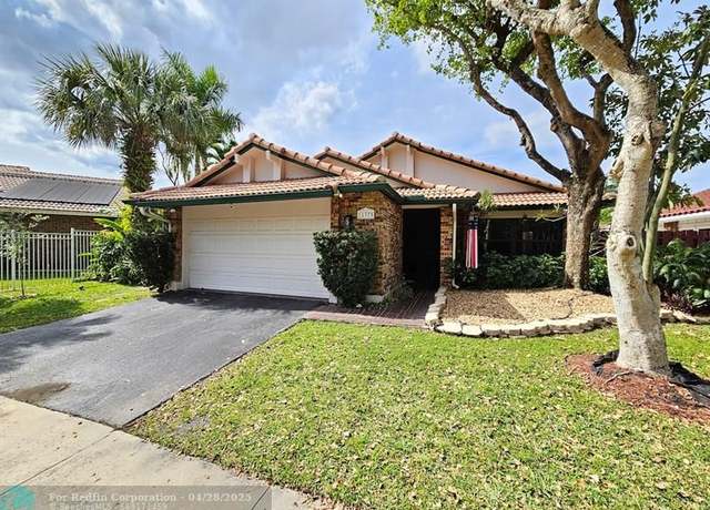 Property at 11375 N Point Dr, Cooper City, FL 33026, 3 beds, 2 baths