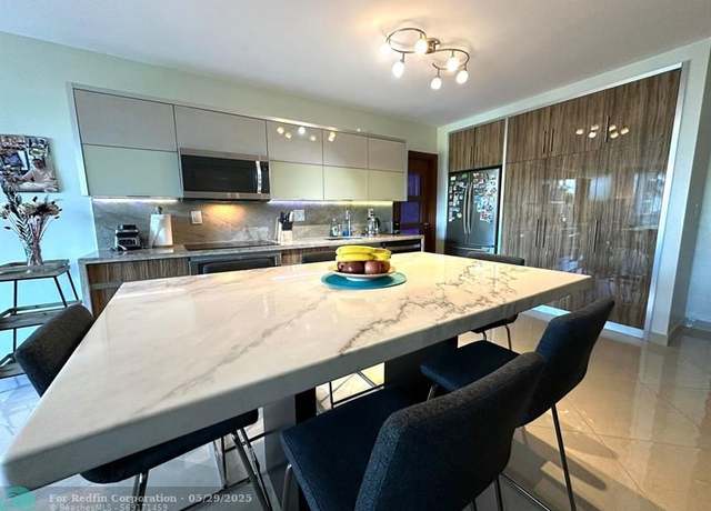 Property at 4001 S Ocean Dr Unit 3H, Hollywood, FL 33019, 2 beds, 1.5 baths