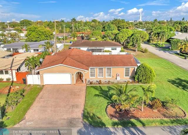 Property at 5700 NE 18th Ter, Fort Lauderdale, FL 33308, 3 beds, 2 baths