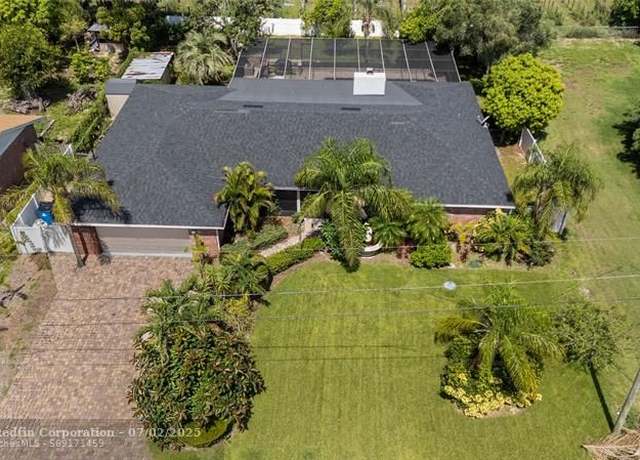 Property at 209 7th, FL 33844, 4 beds, 2 baths
