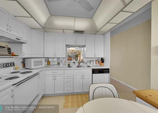 Property at 2901 Victoria Cir Unit B3, Coconut Creek, FL 33066, 2 beds, 2 baths