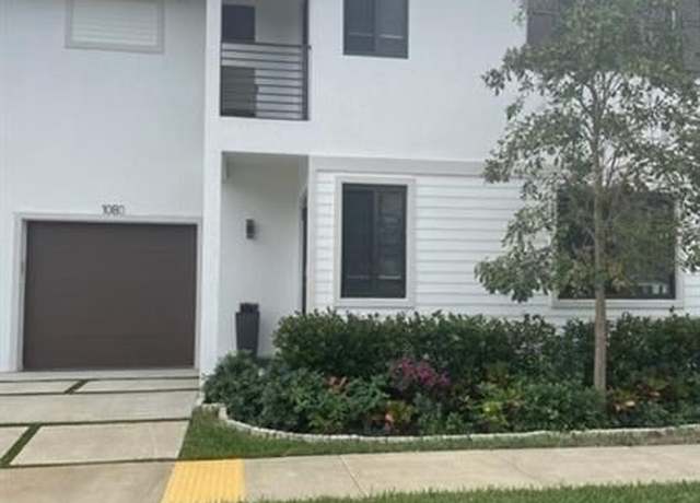Property at 1080 SE 3rd St, Pompano Beach, FL 33060, 3 beds, 2.5 baths