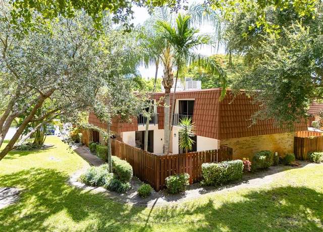 Property at 3118 Spanish Wells Dr Unit 15-C, Delray Beach, FL 33445, 2 beds, 2.5 baths