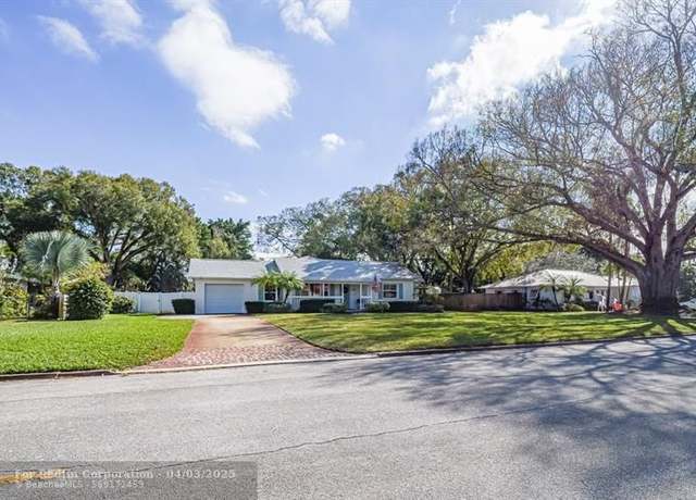 Property at 2180 Seville Ave, Vero Beach, FL 32960, 3 beds, 2 baths