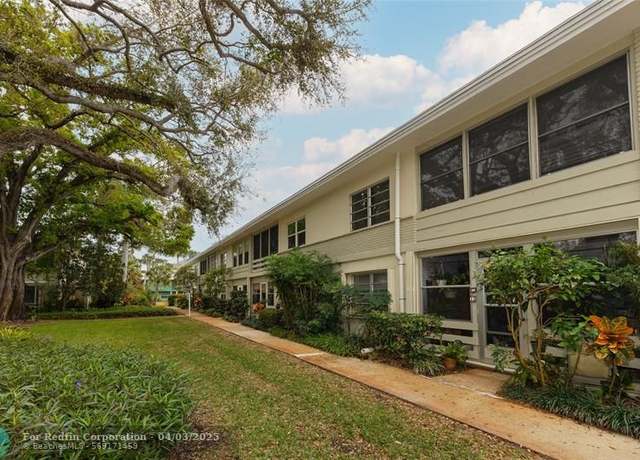 Property at 677 Royal Palm Blvd #8, Vero Beach, FL 32960, 1 bed, 1 bath