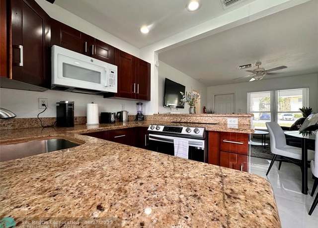 Property at 5411 NE 22nd Ter, Fort Lauderdale, FL 33308, 4 beds, 3.5 baths