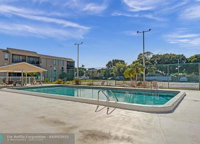 Property at 7175 Orange Dr #322, Davie, FL 33314, 2 beds, 2 baths