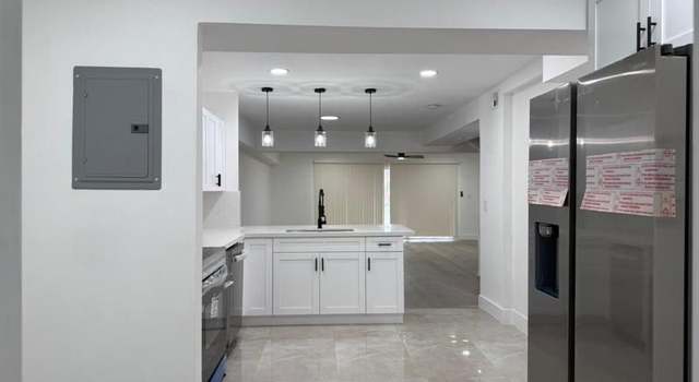 Photo of 1637 NW 56th Ter #6, Fort Lauderdale, FL 33313