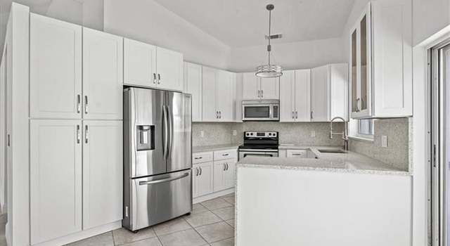 Photo of 1975 NW 191 Ave, Pembroke Pines, FL 33029