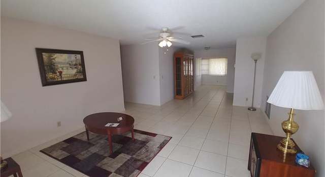 Photo of 2379 SW 8th Ave, Boynton Beach, FL 33426
