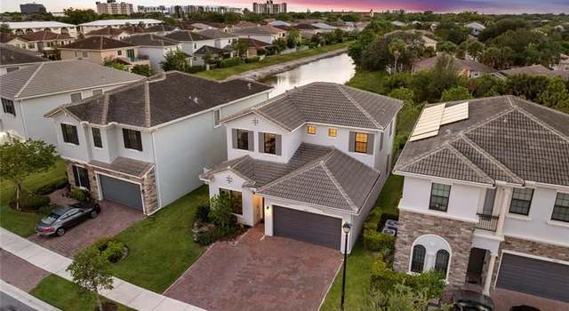 Photo of 3792 NW 87th Way, Coral Springs, FL 33065