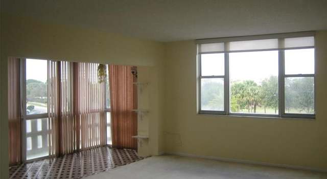 Photo of 4350 Hillcrest Dr #300, Hollywood, FL 33021