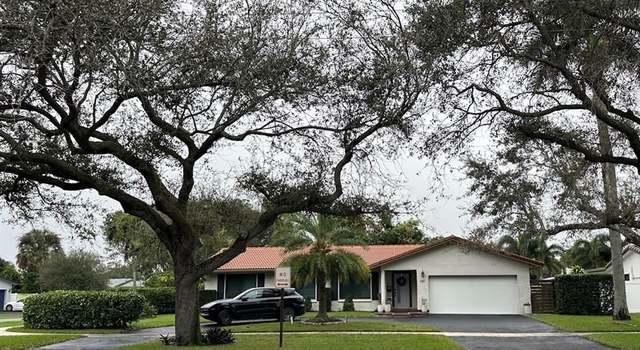 Photo of 661 S Fig Tree Ln, Plantation, FL 33317