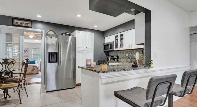 Photo of 415 W Palm St, Lantana, FL 33462