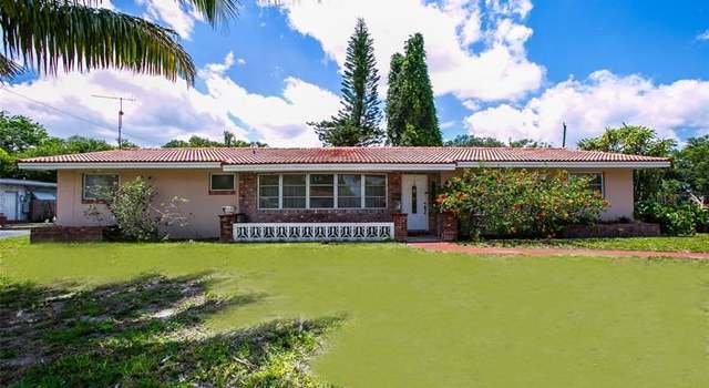 Photo of 6820 SW 15th St, Pembroke Pines, FL 33023
