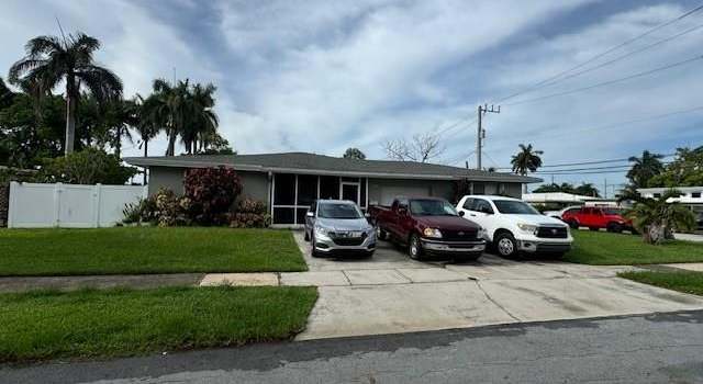 Photo of 210 SE 1st St, Dania, FL 33004