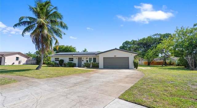 Photo of 4050 E Edgewood Pl, Coconut Creek, FL 33066