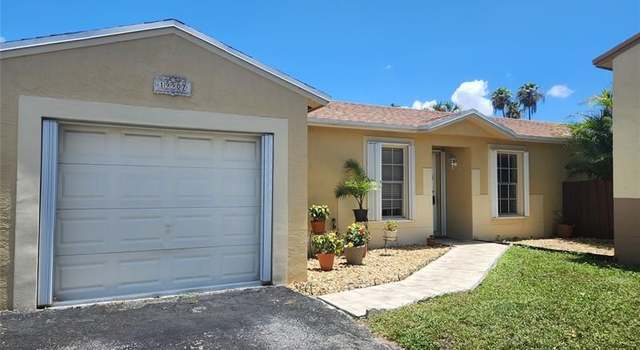 Photo of 19907 NW 67th Circle Ct, Hialeah, FL 33015