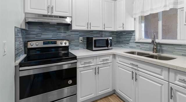 Photo of 7910 Taft St #304, Pembroke Pines, FL 33024