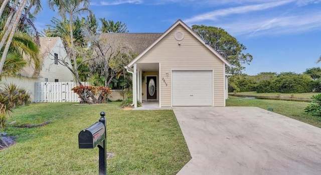 Photo of 2815 Black Pine Ct, FL 33462