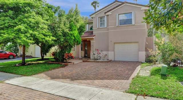 Photo of 2571 E Saratoga Dr, Cooper City, FL 33026