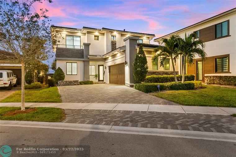 Photo of 10777 Oceano Way Parkland, FL 33076