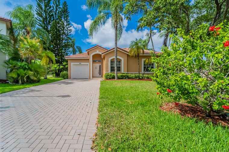 Photo of 6051 NW 41st Dr Coral Springs, FL 33067